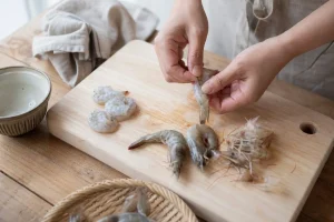 蝦類料理完整去腥攻略：料理前去腥、手部去味、廚房清潔一次搞定
